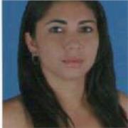 Profesora de apoyo especializada en clases escolares en forma presencial